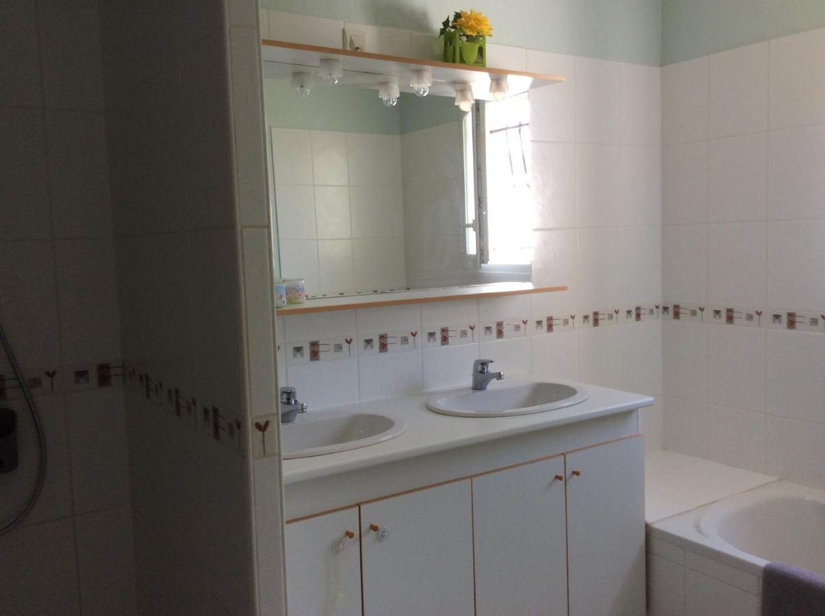 Maison D'Hotes Saint-Julien-l'Ars المظهر الخارجي الصورة
